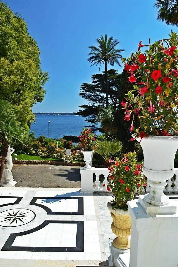 White House Cannes - Luxury Villa Rental France