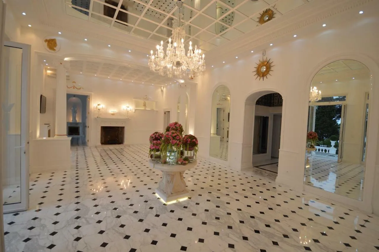 White House Cannes - Luxury Villa Rental France