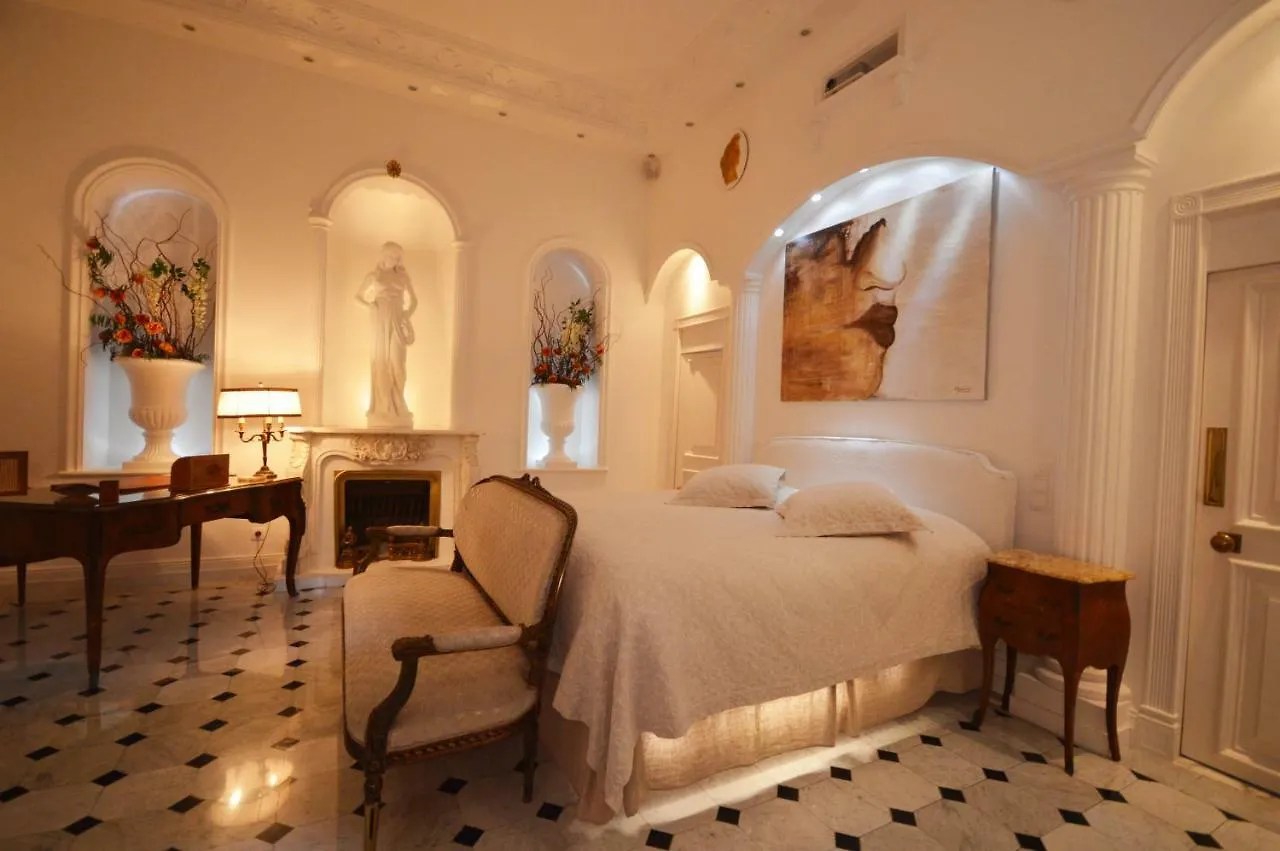White House Cannes - Luxury Villa Rental location